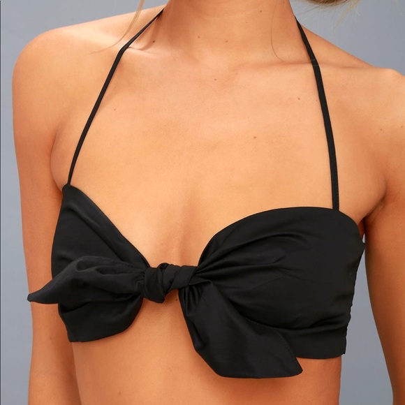 Lulu’s black St. Bart’s tie-front halter crop top - Picture 2 of 8